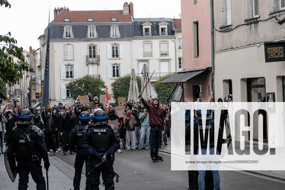 Police clash with students during education protest in Nancy NANCY, FRANCE - OCTOBER 8: Students stage a protest against education conditions in Nancy, France, on October 8, 2026. High school students across the country took part in a nationwide mobilization to demand greater educational resources and improved school conditions. Muhammed Said Tako Anadolu Nancy France. Editorial use only. Please get in touch for any other usage.