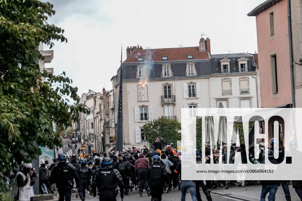 Police clash with students during education protest in Nancy NANCY, FRANCE - OCTOBER 8: Police officers throw tear gas as students stage a protest against education conditions in Nancy, France, on October 8, 2026. High school students across the country took part in a nationwide mobilization to demand greater educational resources and improved school conditions. Muhammed Said Tako Anadolu Nancy France. Editorial use only. Please get in touch for any other usage.