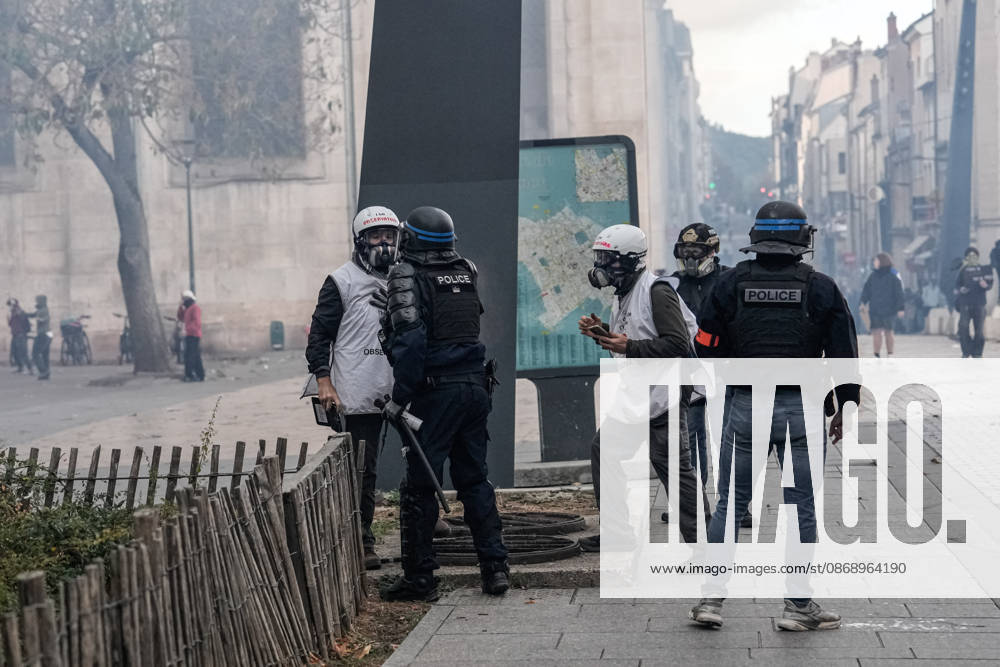 Police clash with students during education protest in Nancy NANCY, FRANCE - OCTOBER 8: Police officers clash with students during a protest against education conditions in Nancy, France, on October 8, 2026. High school students across the country took part in a nationwide mobilization to demand greater educational resources and improved school conditions. Muhammed Said Tako Anadolu Nancy France. Editorial use only. Please get in touch for any other usage.