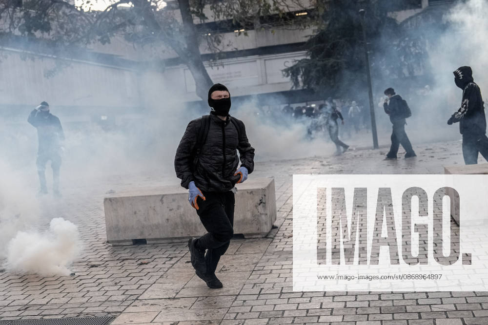 Protest against eduction conditions continues in Nancy NANCY, FRANCE - OCTOBER 8: Police intervene with tear gas during student protest against education conditions in Nancy, France, on October 8, 2026. Students took part in a nationwide high-school mobilization over school conditions and demands for greater education resources. Muhammed Said Tako Anadolu Nancy France. Editorial use only. Please get in touch for any other usage.