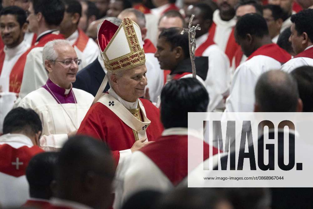 ITALY - POPE - VATICAN-2026 10 8 Italy, Rome, Vatican, 2026 10 8 Pope Leo XIV officiates the holy mass for the inauguration of the academic year of the pontifical universities at the St. Peter s Basilica in the Vatican. - NO BOOKS