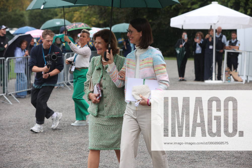 Queen Silvia of Sweden and Countess Bettina Bernadotte at the Mentor Foundation’s anniversary celebration on Mainau Island, Mainau