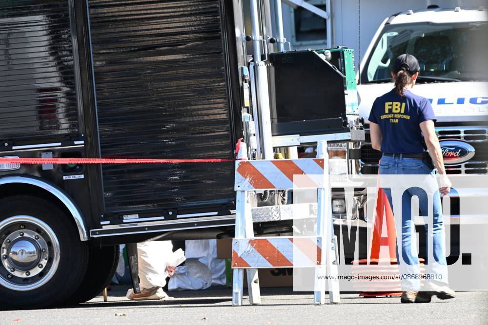 FBI agents seize several pieces of evidence from the home of Eugene Horsch on West Chew Avenue in Philadelphia, Pennsylvania, United States, on October 8, 2026. Several evidence boxes and bags including items were removed from the home. Authorities are investigating the property after linking it to at least seven missing women. Eugene Horsch is the son of the late Raymond R.C. Horsch. Philadelphia USA - ZUMAs197 20261008_aaa_s197_096