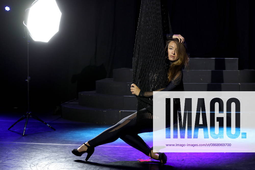 Herne, Revue Palast Ruhr: Press conference for the new show Iconics —a mix of cross-dressing, drag, live singing, acrobatics, and dance—featuring Sabrina Püschel