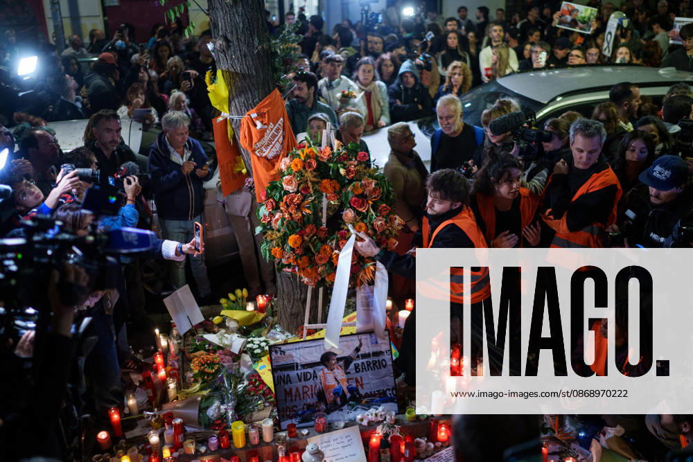 Farewell, Maricarmen Protest from Puerta del Sol to Maricarmen’s Home: Dozens of people leave flowers and candles during the Farewell, Maricarmen protest at Maricarmen’s home, on October 8, 2026, in Madrid, Spain. Many people have left candles, flowers, and signs of encouragement next to the doorway from which Maricarmen was evicted two weeks ago, hours after news broke of the death of the 87-year-old woman. To profit from homes is to traffic in lives. Let no more lives be lost over housing. Thank you, Maricarmen, reads one of the messages of gratitude OCTOBER 8, 2026 PROTEST MARICARMEN TRIBUTE EVICTION EVICTED PERSON SIGNS CANDLES Madrid Madrid, Spain