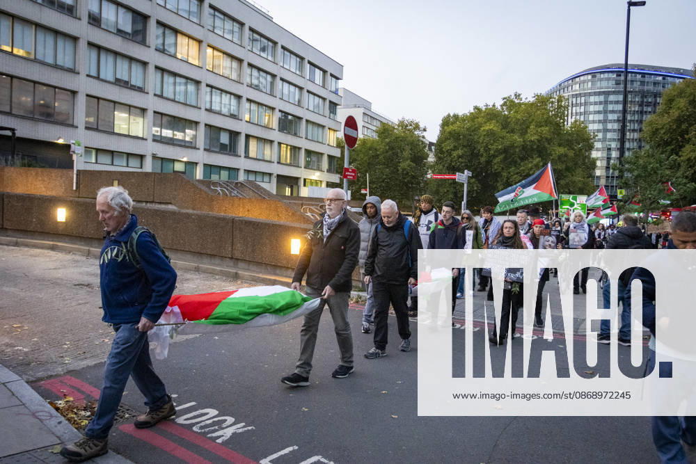 Pro-Palestine Silent Funeral Procession Central London, October 8, 2026 A pro-Palestine silent funeral procession took place in Central London, with demonstrators walking in silence to remember Palestinians killed in the conflict in Gaza. Participants carried Palestinian flags and placards, while some held a coffin and others carried effigies wrapped in burial shrouds, symbolising those killed in the conflict., Credit:Zak Irfan Avalon