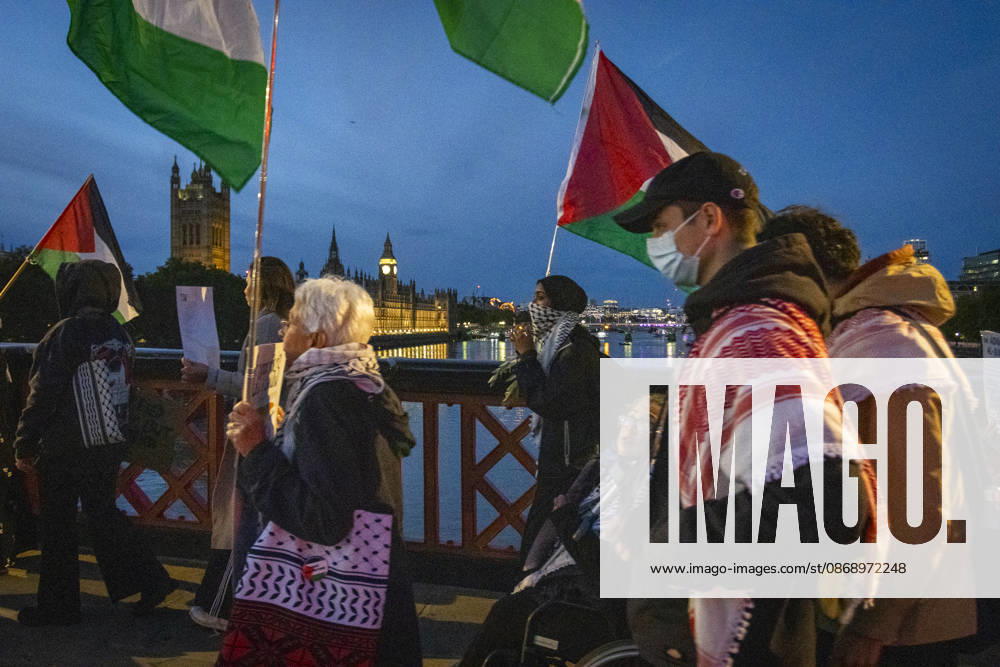 Pro-Palestine Silent Funeral Procession Central London, October 8, 2026 A pro-Palestine silent funeral procession took place in Central London, with demonstrators walking in silence to remember Palestinians killed in the conflict in Gaza. Participants carried Palestinian flags and placards, while some held a coffin and others carried effigies wrapped in burial shrouds, symbolising those killed in the conflict., Credit:Zak Irfan Avalon