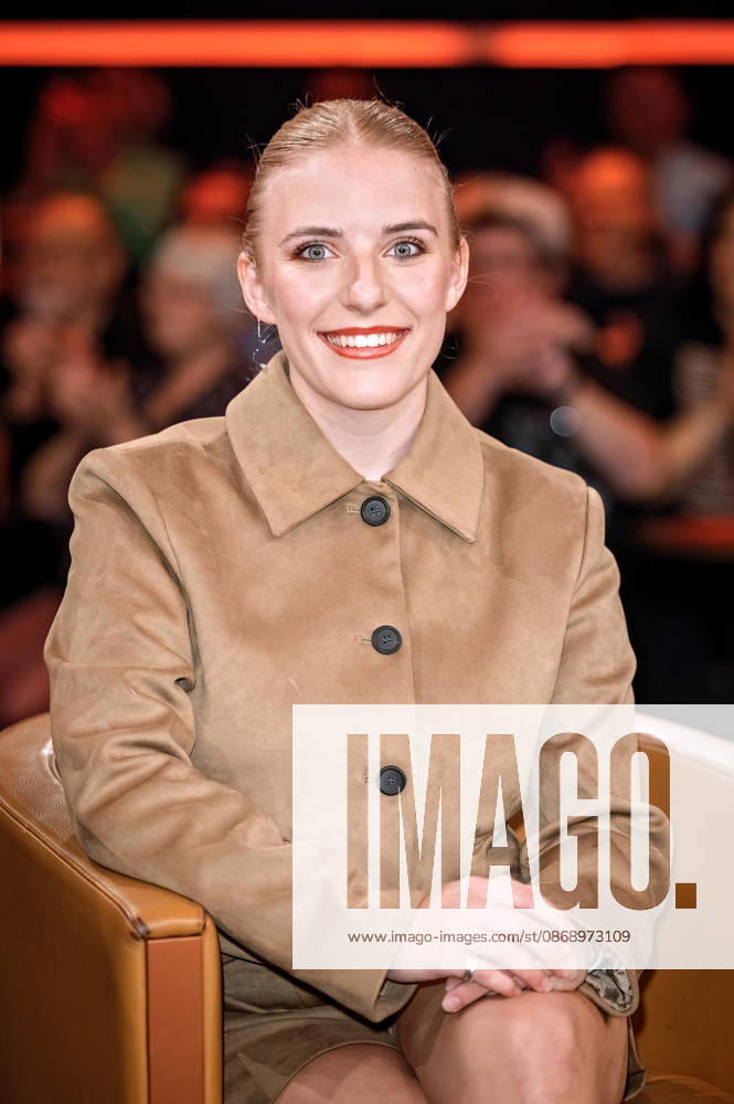 MDR Riverboat singer Johanna Mross during the taping of the MDR talk show Riverboat on October 8, 2026, at Mediacity Leipzig 20261008SFL0015
