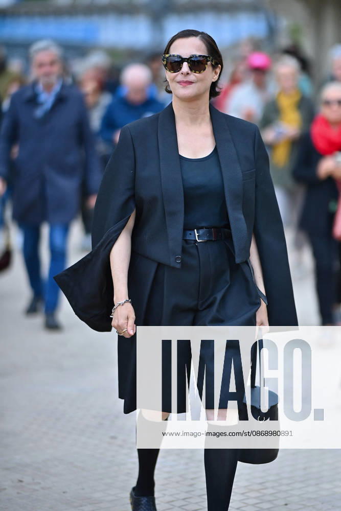 37th Dinard British Irish Film Festival Day 2 FC Jury members President Amira Casar, attend the inauguration of the beach hut bearing Amira Casar name during Day Two of the 37th Dinard British Irish Film Festival on October 8, 2026 in Dinard, France Photo by Franck Castel ABACAPRESS.COM Dinard