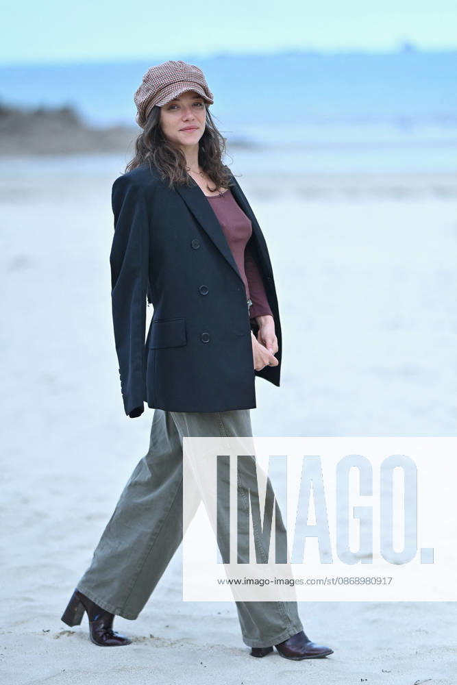 37th Dinard British Irish Film Festival Day 2 FC Jury members Zoe Adjani, attend the inauguration of the beach hut bearing Amira Casar name during Day Two of the 37th Dinard British Irish Film Festival on October 8, 2026 in Dinard, France Photo by Franck Castel ABACAPRESS.COM Dinard