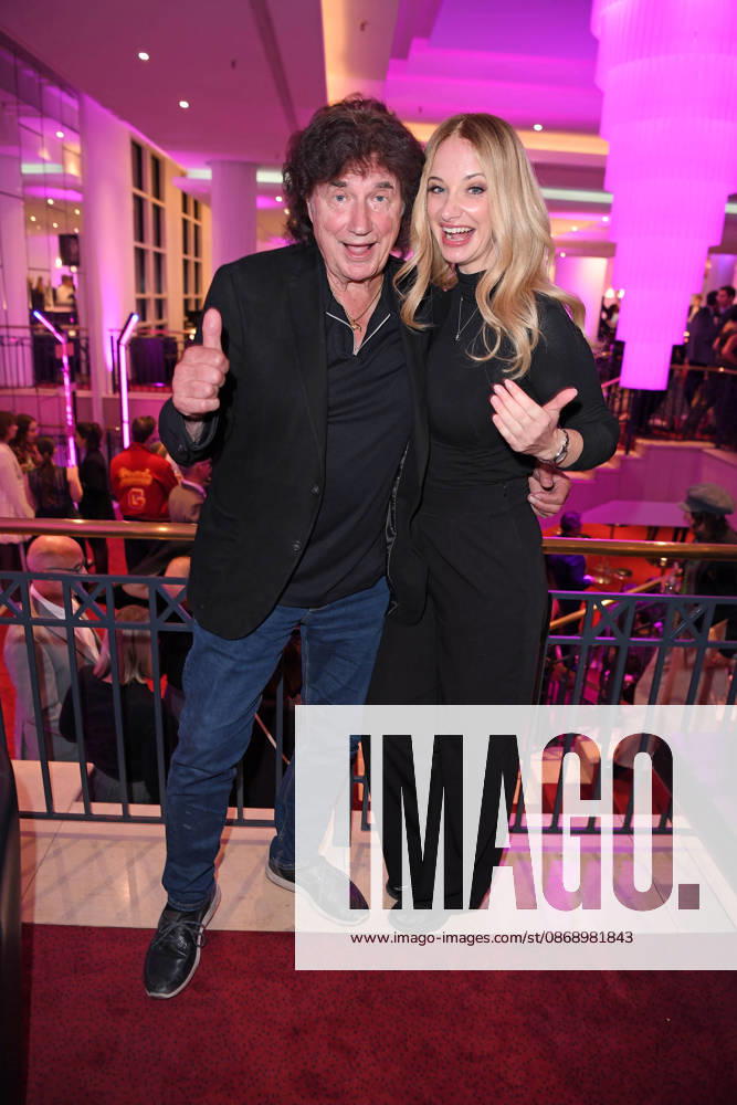 Olaf the Pinball Olaf Malolepski with his daughter Pia Malo at the JULIA MUSICAL PREMIERE at the Stage Palladium Theater in Stuttgart on October 8, 2026