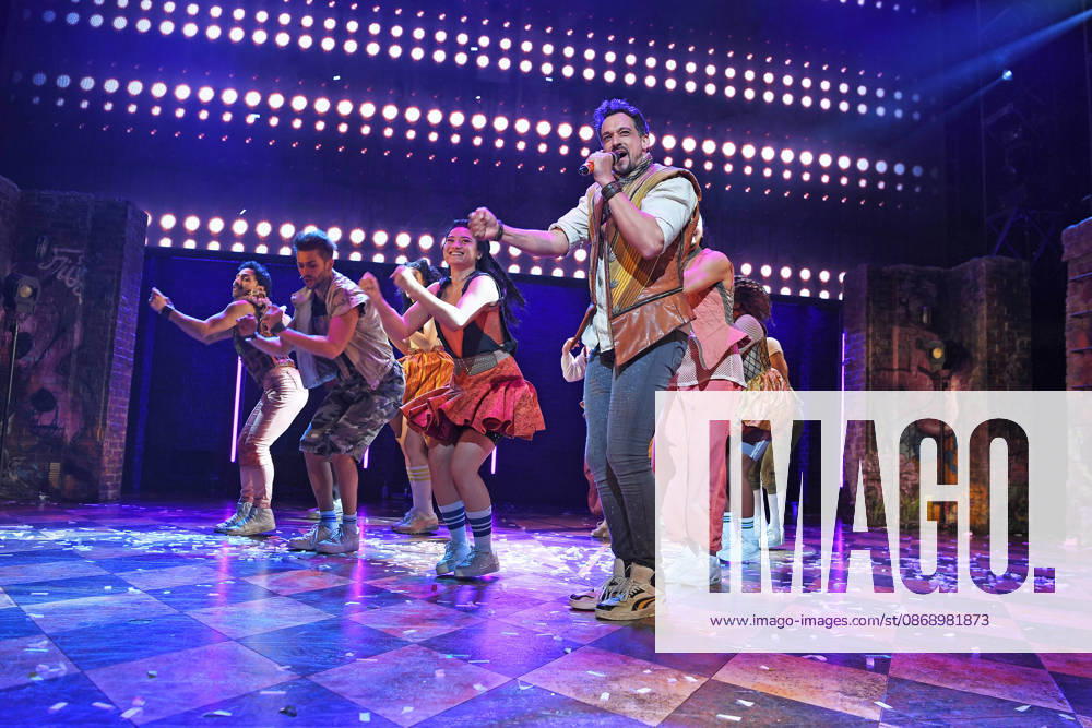 Grand Finale at the JULIA MUSICAL PREMIERE at the Stage Palladium Theater in Stuttgart on October 8, 2026