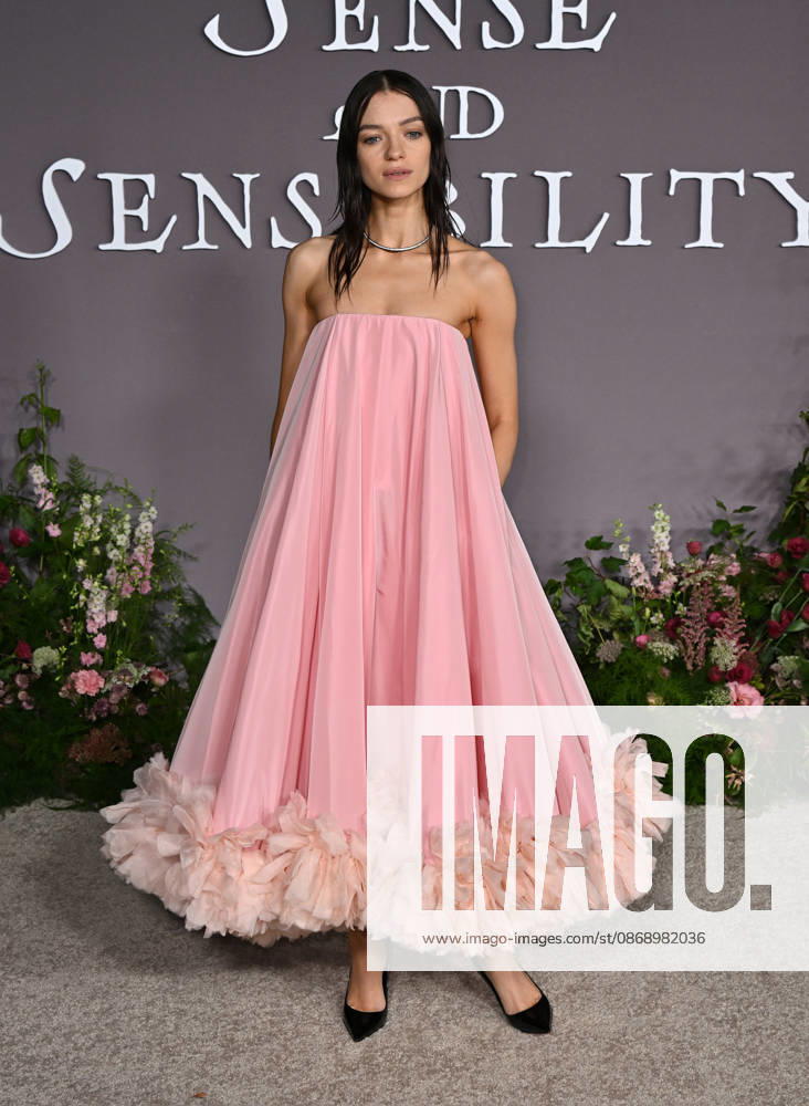 ˜Sense and Sensibility Los Angeles Premiere Esme Creed-Miles arriving at the Sense and Sensibility Los Angeles premiere held at the United Theatre in Los Angeles, Ca. on October 7, 2026. Los Angeles United Theatre California USA