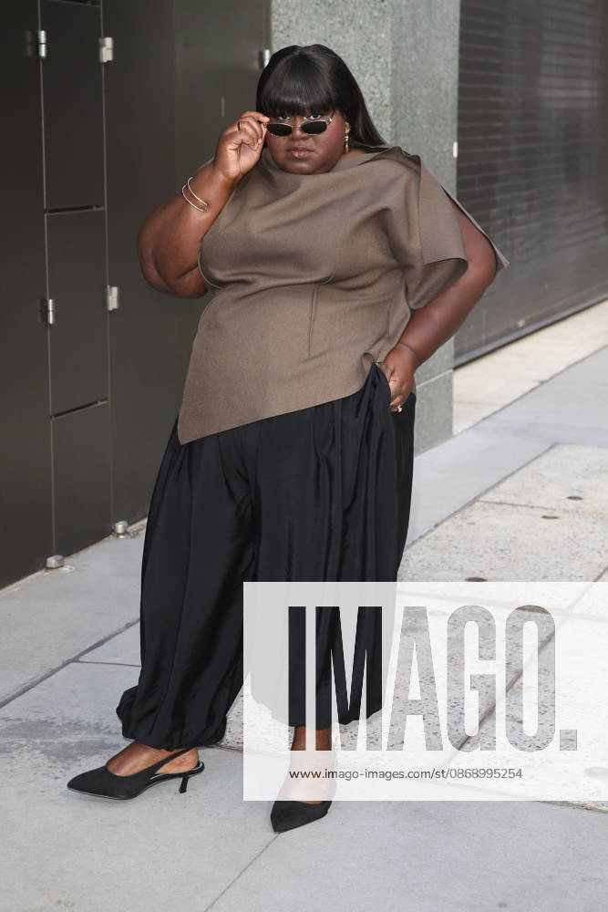 GABOUREY SIDIBE arrives at ABC Studios New York USA - ZUMAh16_ 20261008_zaf_h16_035