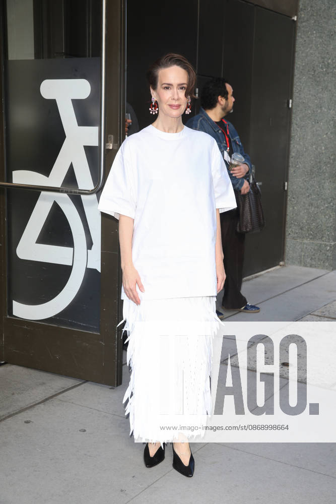 SARAH PAULSON arrives at ABC Studios New York USA - ZUMAh16_ 20261008_zaf_h16_061