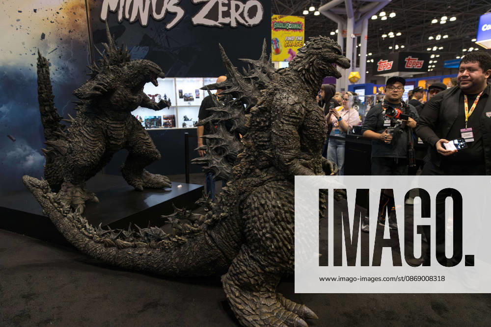 People in costumes and makeup pose during New York Comic Con 2026 at the Javits Center in New York City, United States, on Thursday, October 8, 2026. New York USA - ZUMAc233 20261008_zsp_c233_015