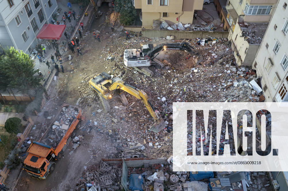 Search and rescue efforts completed in partially collapsed building in Istanbul ISTANBUL, TURKIYE - OCTOBER 9: An aerial view of the area as search and rescue efforts are completed at the site of a seven-story building that partially collapsed in the Maltepe district of Istanbul, Turkiye, on October 09, 2026. Murat Sengul Anadolu Istanbul Turkey. Editorial use only. Please get in touch for any other usage.