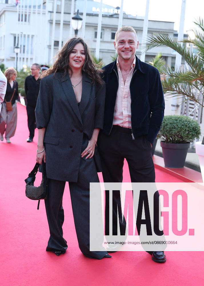 Zoe Adjani, Ben Hardy Arriving at the opening night of the 37th edition of the British and Irish Film Festival in Dinard on October 9, 2026 Denis Guignebourg Bestimage Celebrities at the opening night of the 37th edition of the British and Irish Film Festival in Dinard on October 9, 2026, Dinard, France
