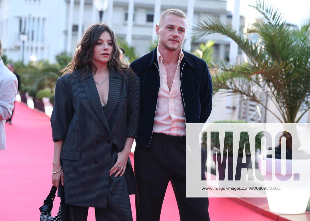 Zoe Adjani, Ben Hardy Arriving at the opening night of the 37th edition of the British and Irish Film Festival in Dinard on October 9, 2026 Denis Guignebourg Bestimage Celebrities at the opening night of the 37th edition of the British and Irish Film Festival in Dinard on October 9, 2026 Dinard, France