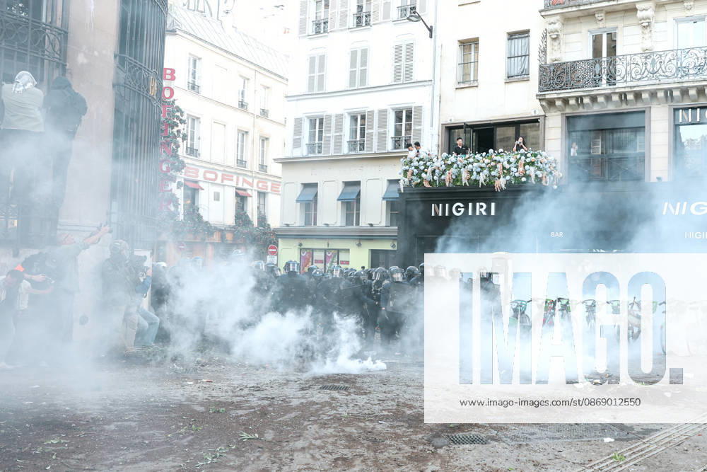 High School And University Student Protest - Paris Riot police in tear gas, during a nationwide youth demonstration. Nationwide mobilization by high school and university students calling for better teaching and study conditions, increased funding and staffing, an end to overcrowded classrooms and deteriorating infrastructure, and improved access to education, amidst concerns over social inequalities and student financial insecurity in Paris, France, October 8, 2026. Photo by Christophe Michel ABACAPRESS.COM Paris ILE DE FRANCE France