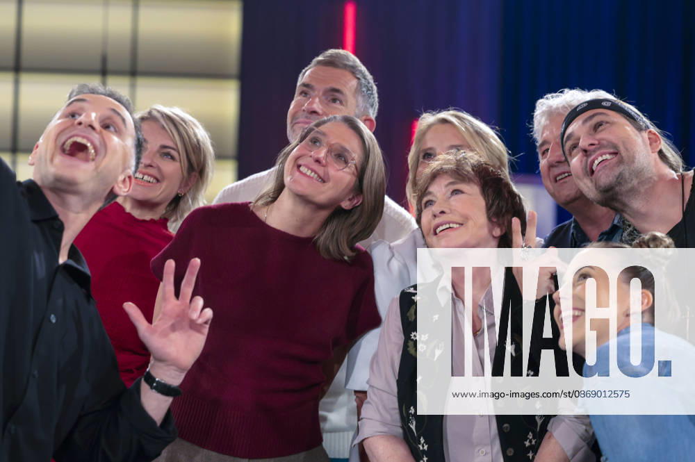 Özcan Cosar, Sabine Heinrich, Ronja Schnabel, Micky Beisenherz, Susan Link, Elfie Donnelly, Ronald Schnabel, David Garrett, and LaFee during the taping of the WDR talk show *Kölner Treff* at WDR Studio BS 3 in Cologne, October 8, 2026 Foto:xR.xSchmiegeltx xFuturexImagex koelner_treff0810_6003