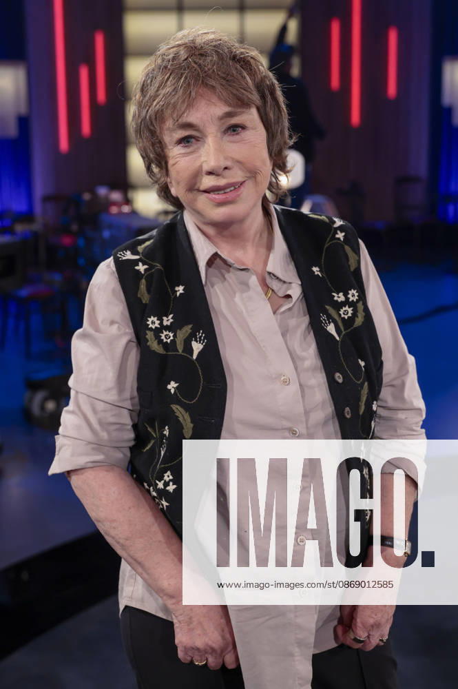 Elfie Donnelly during the taping of the WDR talk show Kölner Treff at WDR Studio BS 3 in Cologne, October 8, 2026 Foto:xR.xSchmiegeltx xFuturexImagex koelner_treff0810_6010