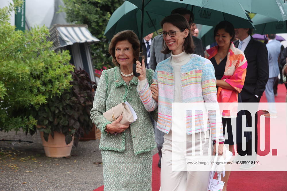 Queen Silvia of Sweden and Countess Bettina Bernadotte at the Mentor Foundation’s anniversary celebration on Mainau Island, Mainau