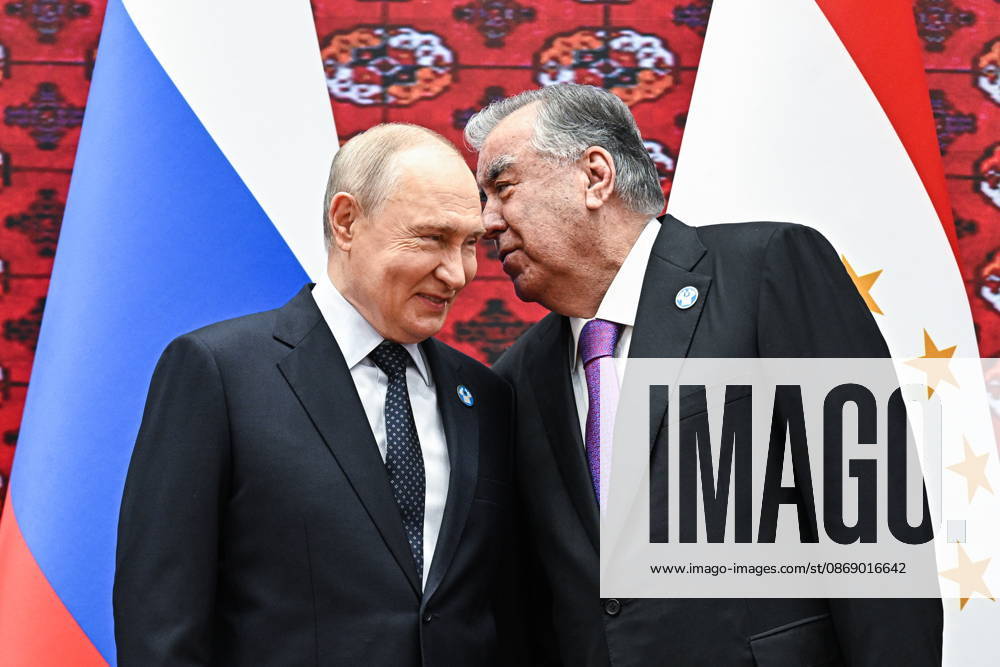 TURKMENISTAN, BALKAN PROVINCE - OCTOBER 9, 2026: Vladimir Putin (L), President of Russia, and his counterpart Emomali Rahmon of Tajikistan during a photo op for participants ahead of a meeting of the CIS Council of Heads of State in Turkmenbasy Turkmenistan - ZUMAt113 20261009_zaa_t113_005