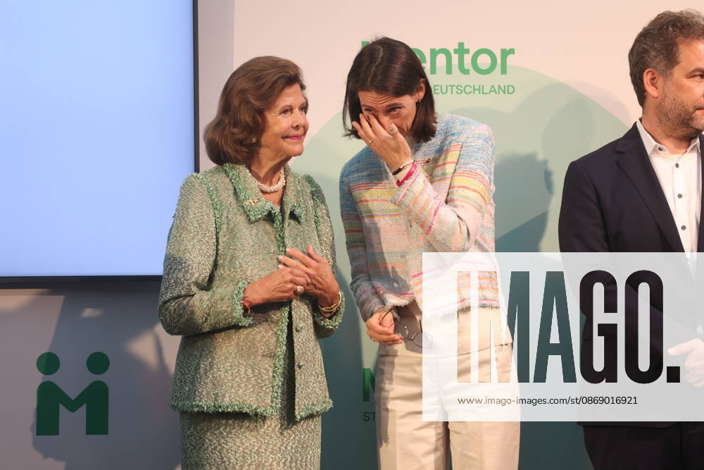 Queen Silvia of Sweden and Countess Bettina Bernadotte at the Mentor Foundation’s anniversary celebration on Mainau Island, Mainau