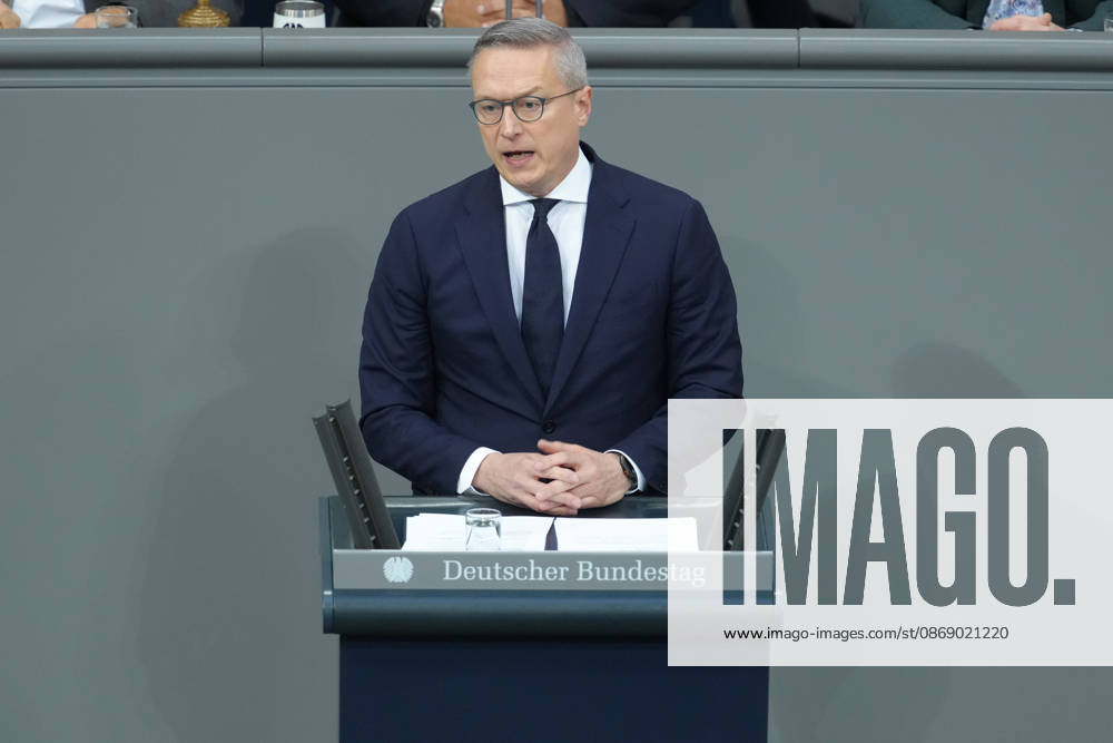 German Bundestag, 100th Plenary Session: Dr. Karsten Wildberger, Federal Minister for Digitalization and State Modernization, delivering his speech on the amendment to the Telecommunications Act at the 100th session of the German Bundestag in Berlin, October 9, 2026, Berlin, Berlin, Germany