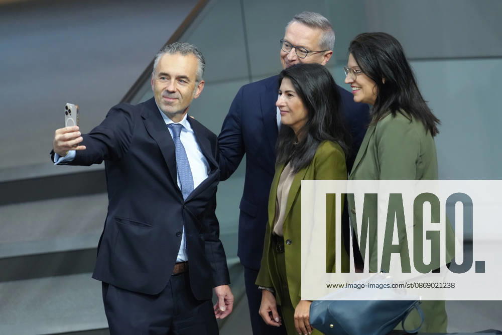 German Bundestag, 100th Plenary Session: Members and State Secretaries of the German Bundestag take a selfie with Minister Dr. Karsten Wildberger, Federal Minister for Digital Affairs and State Modernization, during the 100th plenary session of the German Bundestag, Berlin, October 9, 2026, Berlin, Germany