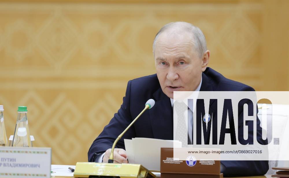 Russia s President Vladimir Putin attends a meeting of the CIS Council of Heads of State in Turkmenbashi. KremlinxPool