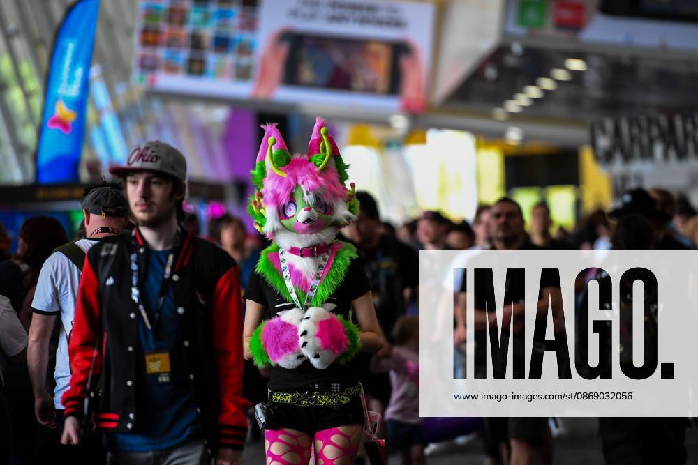 MELBOURNE, AUSTRALIA, OCTOBER 9, 2026: Gaming enthusiasts and cosplay participants attend the opening day of PAX Aus 2026 at the Melbourne Convention and Exhibition Centre. The three-day convention, running from October 9 to 11, brings together gamers, developers, publishers and fans for video game demonstrations, esports competitions, cosplay activities and exhibitions showcasing the latest developments in gaming and entertainment. Melbourne Australia - ZUMAq101 20261009_zna_q101_038