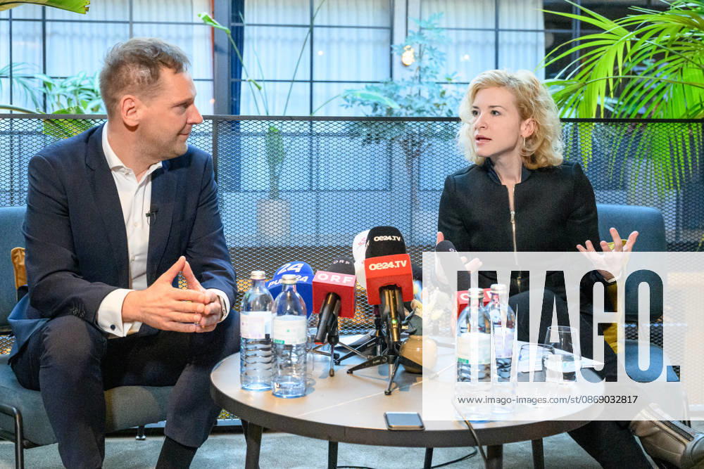 Press briefing with the new interim SPÖ party leaders PHOTO: Interim SPÖ Chairman Philip Kucher and Interim SPÖ Chairwoman Eva Maria Holzleitner Press briefing with the new interim SPÖ party leaders Domestic policy, Domestic policy, SPÖ, Social Democracy Photo opportunity with the interim SPÖ party leaders