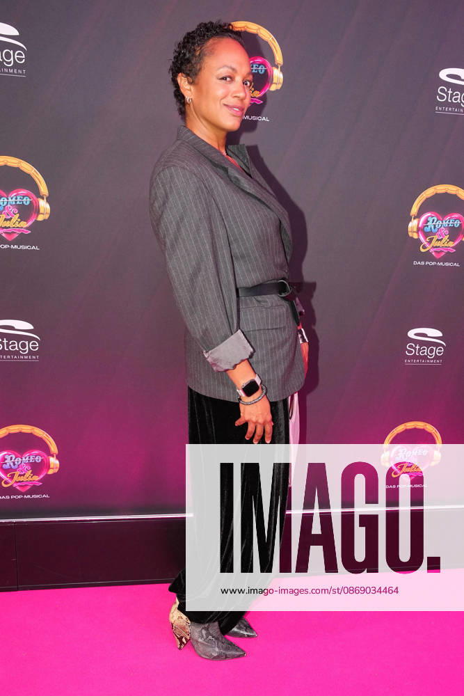 Milka Loff Fernandes at the premiere of the musical *JULIA* on October 8, 2026, at the Stage Palladium Theater in Stuttgart Milka Loff Fernandes attends the Stuttgart premiere of the musical *JULIA* at the Stage Palladium Theater on October 8, 2026, in Stuttgart, Germany The musical *JULIA* premieres in Stuttgart