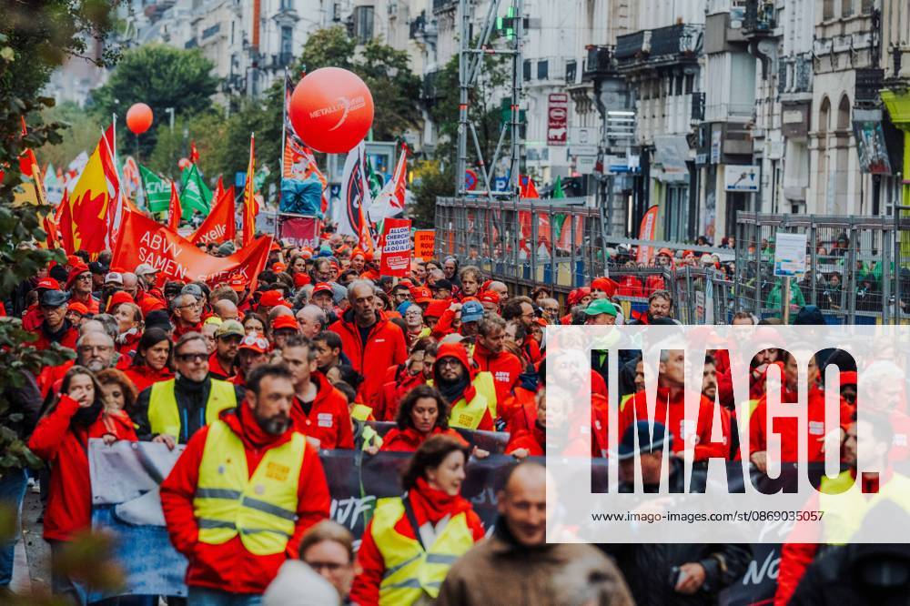 Protesters pictured during a national manifestation against the Federal Government s budgetary measures, under the Keep your hands out of our pockets! (Blijf uit onze zakken! - Pas dans nos poches) moniker, organised by the trade unions on Friday 9 October 2026 in Brussels. EMILExWINDAL 189235825