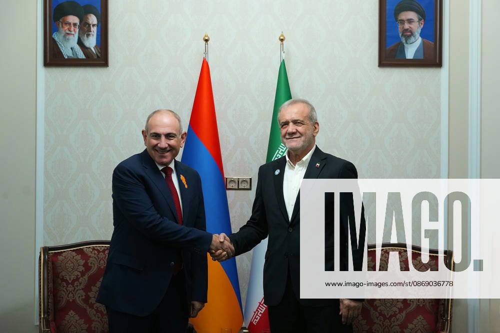 Masoud Pezeshkian - Nikol Pashinyan meeting in Turkmenistan TURKMENBASHI, TURKMENISTAN - OCTOBER 09: (---- - MANDATORY CREDIT - IRANIAN PRESIDENCY HANDOUT - NO MARKETING NO ADVERTISING CAMPAIGNS - DISTRIBUTED AS A SERVICE TO CLIENTS----) Iranian President Masoud Pezeshkian (R), who is in the Avaza region near Turkmenbashi, Turkmenistan, to attend the Commonwealth of Independent States (CIS) Leaders Summit and the Caspian Sea Environmental Meeting, meets with Armenian Prime Minister Nikol Pashinyan on October 09, 2026. Iranian Presidency Handout Anadolu Turkmenbashi Turkmenistan. Editorial use only. Please get in touch for any other usage.