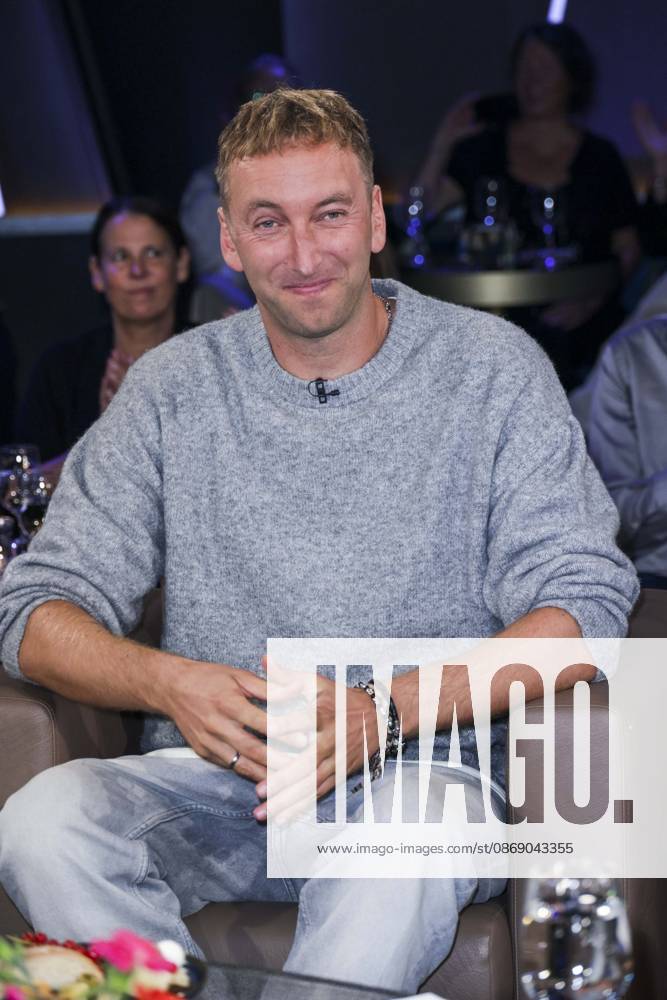 ABB TALK SHOW: Freshtorge buergerlich Torge Oelrich appears as a guest on the NDR talk show, broadcast from the NDR 3 studio on Friday, October 9, 2026, in Hamburg, Germany