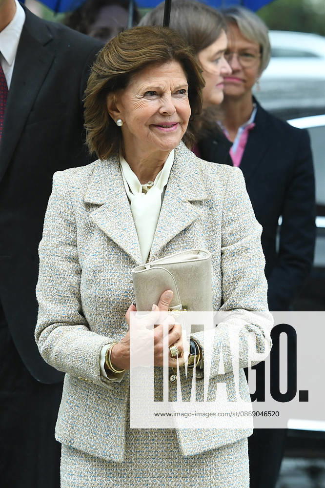 Ceremonial dedication of the new Luisen Gymnasium school building on October 9, 2026, in Düsseldorf: Her Majesty Queen Silvia of Sweden xRx