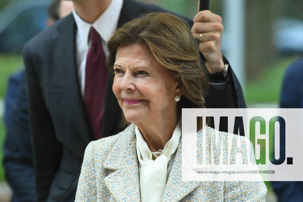 Ceremonial dedication of the new Luisen Gymnasium school building on October 9, 2026, in Düsseldorf: Her Majesty Queen Silvia of Sweden xRx
