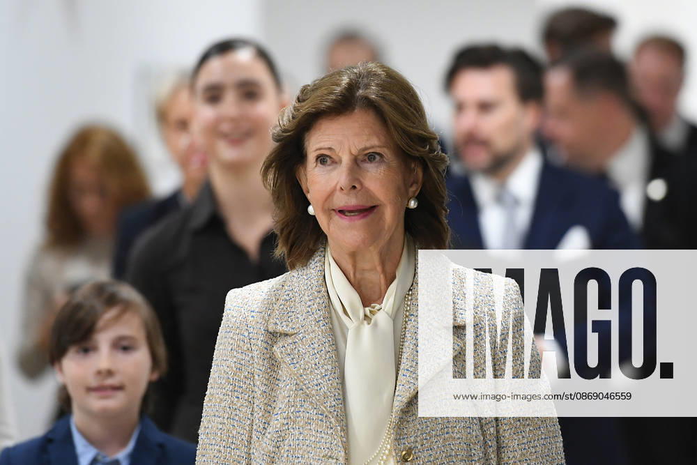 Ceremonial dedication of the new Luisen Gymnasium school building on October 9, 2026, in Düsseldorf: Her Majesty Queen Silvia of Sweden xRx