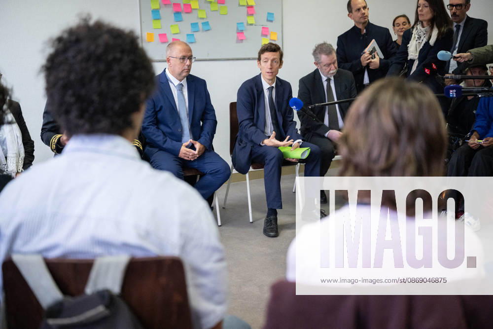 Edouard Geffray Visit an High School Lycee - Cachan French Education Minister Edouard Geffray, flanked by Headteacher Antoine Milovanovic and Head of the Creteil Education Authority Jean-François Chanet speaks to students during a visit to the high school Lycee Polyvalent de Cachan, in Cachan, on the outskirts of Paris, France on October 9, 2026, on the sidelines of a nationwide protest movement of students over learning conditions. Photo by Alexis Jumeau ABACAPRESS.COM Cachan France