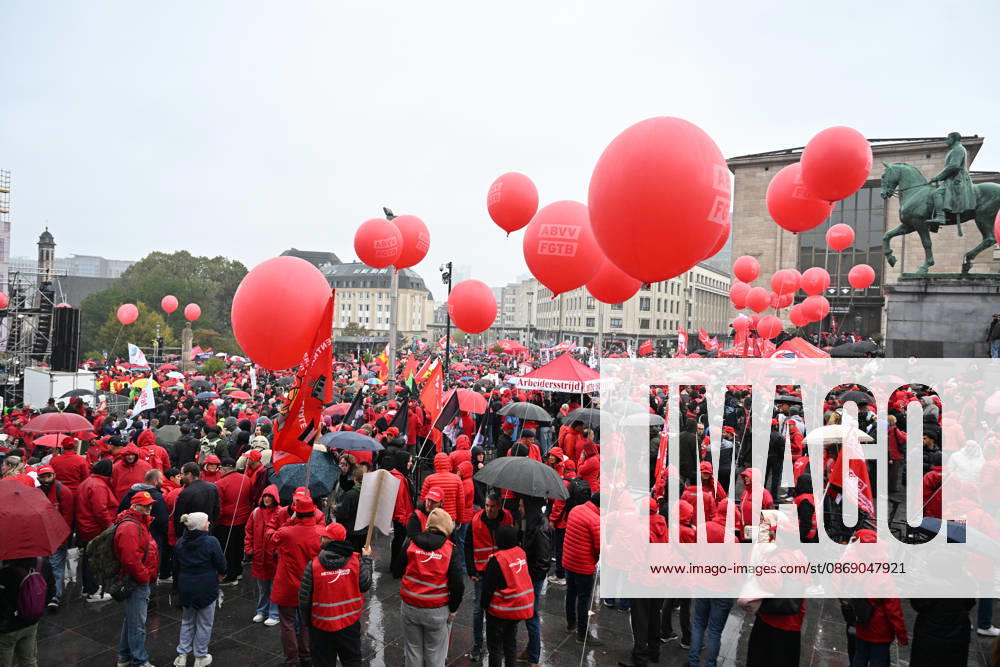 Strike in Belgium disrupts transport BRUSSELS, BELGIUM - OCTOBER 9: Demonstrators carrying trade union flags gather in a central square in Brussels, Belgium on October 9, 2026, during a nationwide strike protesting proposed federal austerity measures and public spending cuts. Organized by major trade union confederations ABVV-FGTB and ACV-CSC, the mass rally coincided with severe transportation disruptions across the country, including approximately 140 flight cancellations at Brussels Airport. Dursun Aydemir Anadolu Brussels Belgium. Editorial use only. Please get in touch for any other usage.