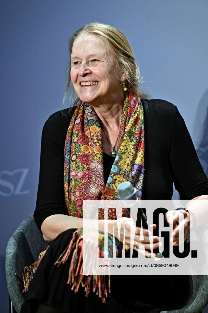 Frankfurt Book Fair 2026: Children s book author Cornelia Funke on October 9, 2026, at the Frankfurt Book Fair 20261009MWI153880
