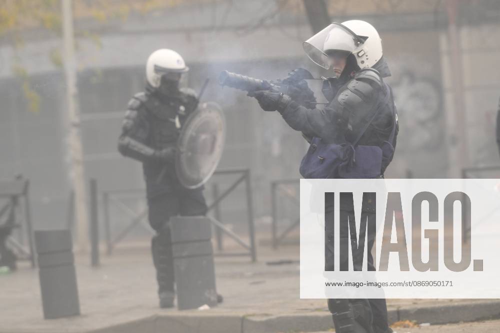 FGTB national demonstration « Pas dans nos poches ! » BRUSSELS, BELGIUM - OCTOBER 09 : FGTB national demonstration « Pas dans nos poches ! »against federal government budget measures on October 9, 2026 in Brussels, Belgium, 09 10 2026 Brussels Belgium