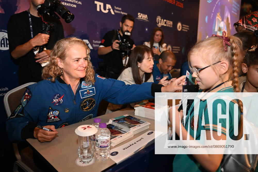 Astronauts meet visitors at autograph session during International Astronautical Congress ANTALYA, TURKIYE - OCTOBER 09: Astronauts from various countries meet visitors during an autograph session on Public Day of the 77th International Astronautical Congress (IAC 2026) at the NEST Congress Center in Antalya, Turkiye, on October 09, 2026. Organized by the International Astronautical Federation (IAF) under the coordination of the Ministry of Industry and Technology and hosted by the Turkish Space Agency (TUA) and SAHA Istanbul, the congress opens its doors to the public on its final day. Muhammed Abdullah Kurtar Anadolu Antalya Turkey. Editorial use only. Please get in touch for any other usage.