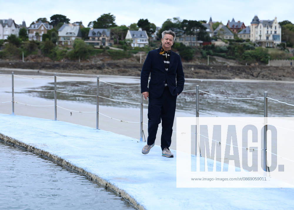 Thibault de Montalembert by the seawater pool on L Ecluse Beach during the 37th Dinard British and Irish Film Festival, France, on October 9, 2026. Denis Guignebourg, Bestimage. 37th Dinard British Irish Film Festival on October 9, 2026, in Dinard, France. Dinard, France
