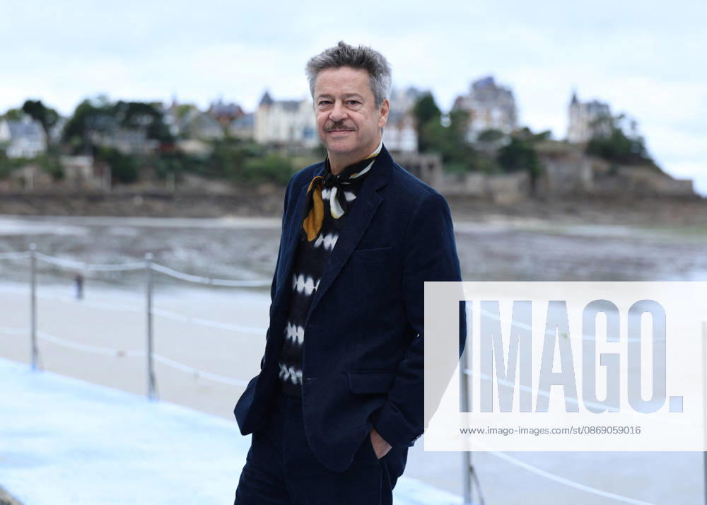 Thibault de Montalembert by the seawater pool on L Ecluse Beach during the 37th Dinard British and Irish Film Festival, France, on October 9, 2026. Denis Guignebourg, Bestimage. 37th Dinard British Irish Film Festival on October 9, 2026, in Dinard, France. Dinard, France