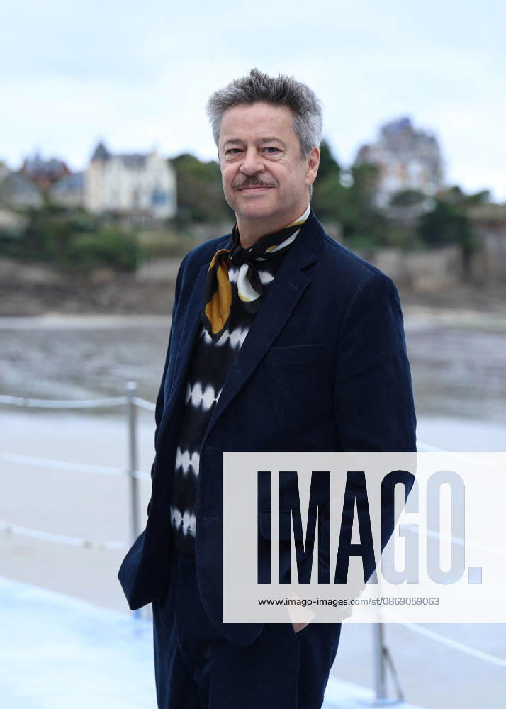 Thibault de Montalembert by the seawater pool on L Ecluse Beach during the 37th Dinard British and Irish Film Festival, France, on October 9, 2026. Denis Guignebourg, Bestimage. 37th Dinard British Irish Film Festival on October 9, 2026, in Dinard, France. Dinard, France