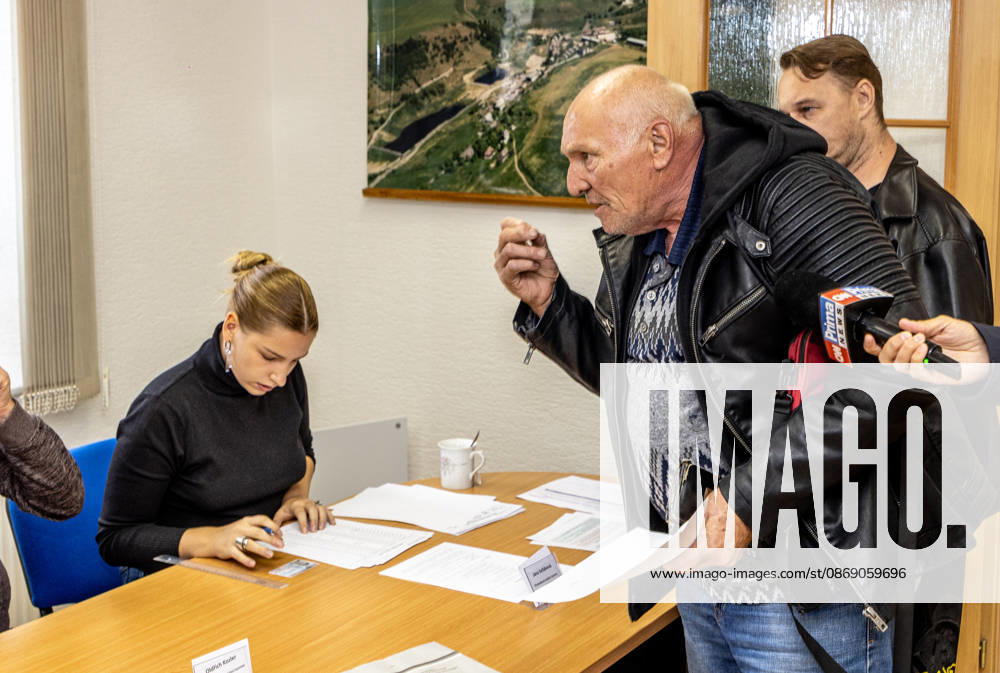 The two-day elections to municipal assemblies started in the Czech Republic together with the first round of the elections to one-third of the Senate, on October 9, 2026. On the photo is Jaroslav Pok, a voter whose name has been crossed off the list and the former mayor of Moldava, in polling station in Moldava. Police were present today at the polls in Moldava near Teplice shortly after the polling station opened. Mayor David Leitermann ( Moldava for Life ) struck several voters from the voter list who were insisting on being allowed to vote. The election commission refused to let them vote. These people therefore called the police. Accompanied by the police, they then filed a report stating that they had been unable to vote. (CTKxPhoto V CTKPhotoP2026100905757